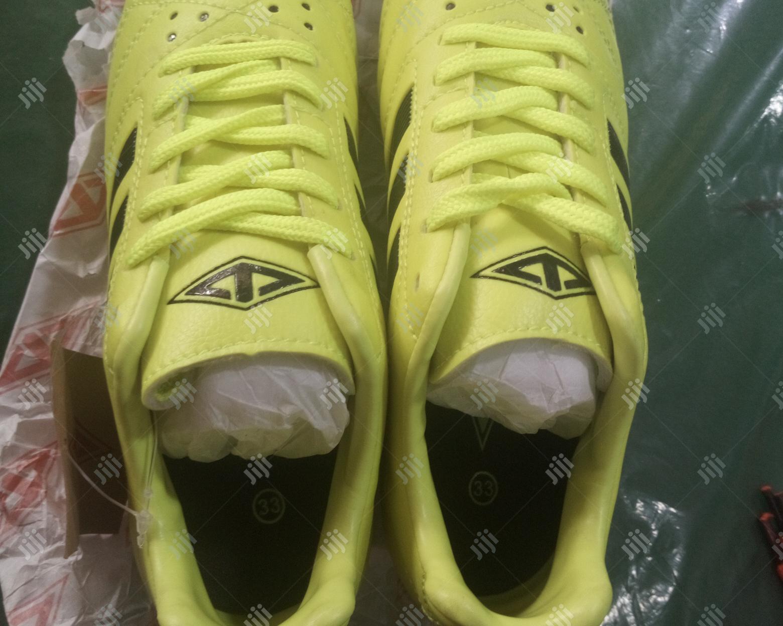 Soccer Boot Size 33
