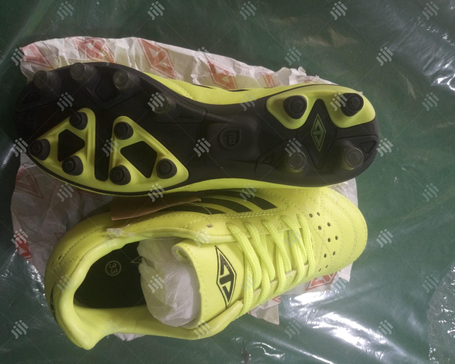 Soccer Boot Size 33