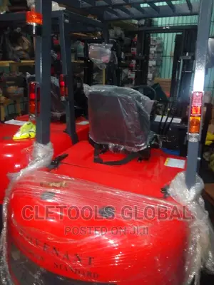 Mobile Forklift 3000kg