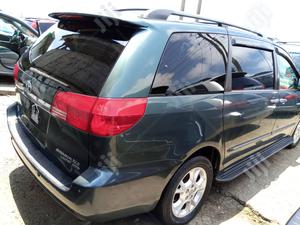 Toyota Sienna 2005 Gray