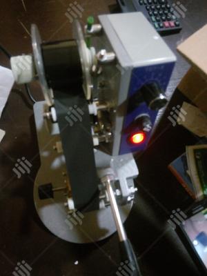 Dy 8 Ribbon Hand Date Coding