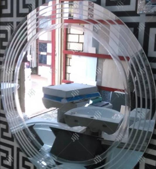 Round Mirror