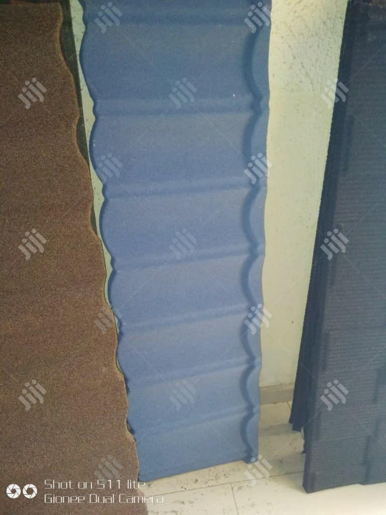 Brown And Black Roman Stone Coated Roofing Sheet.