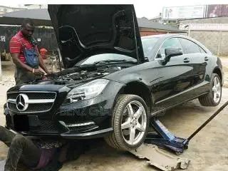Mercedes Benz Auto Workshop