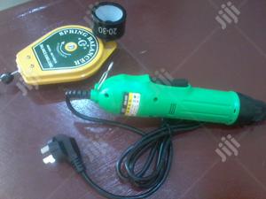 Hand Capping Machine
