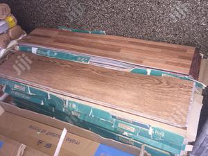 Wooden Floor Tiles Laminated Vynil