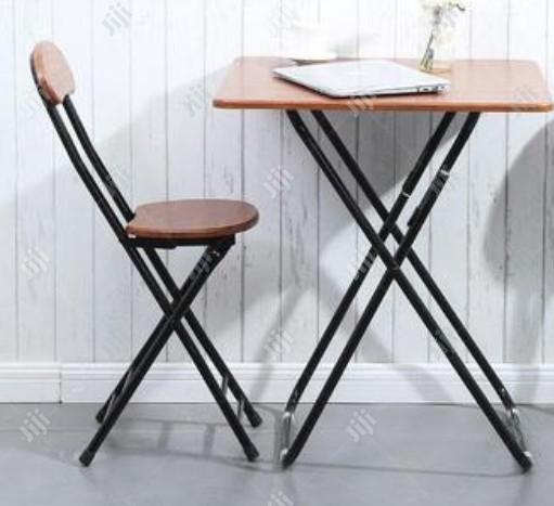 Relaxable Chair and Table