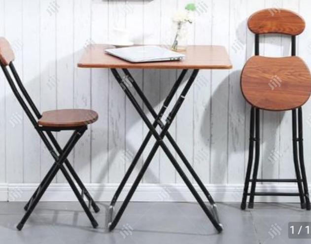 Relaxable Chair and Table