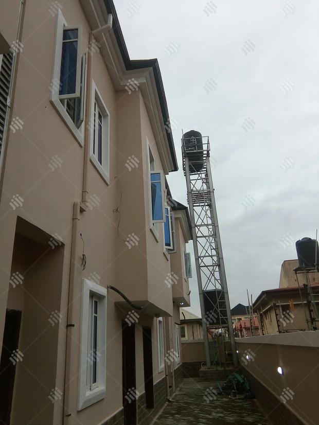 2bdrm Apartment in Durba Estate, Amuwo-Odofin for rent in Amuwo