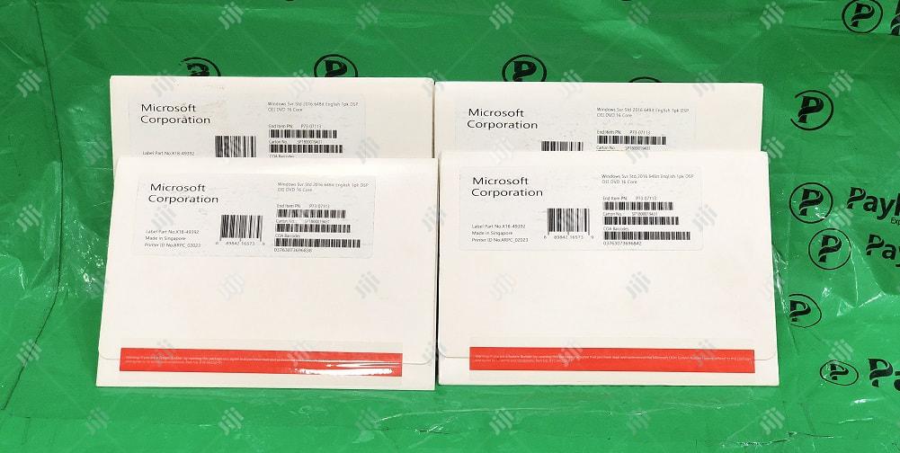 Microsoft Windows Server P73-07113 2016 Standard (64-bit, 16 Core)