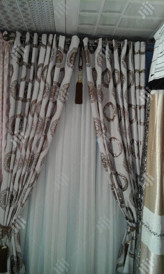 Curtain Curtain
