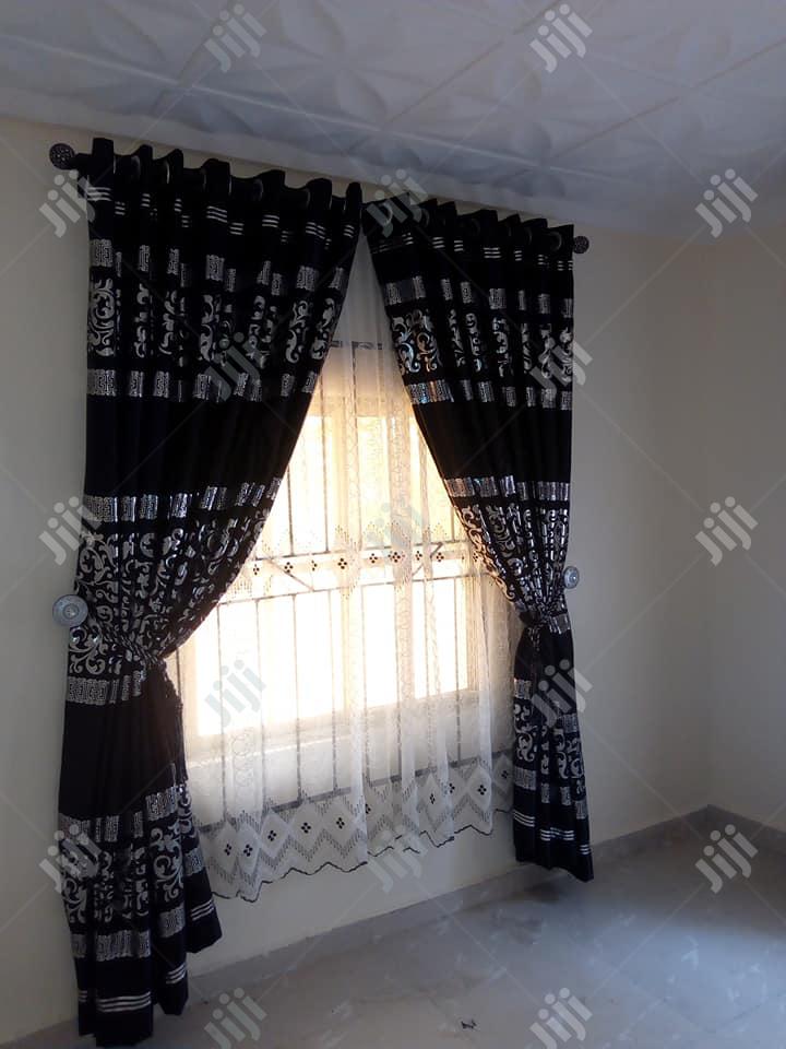 Curtain Curtain