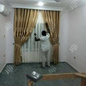Curtain Curtain
