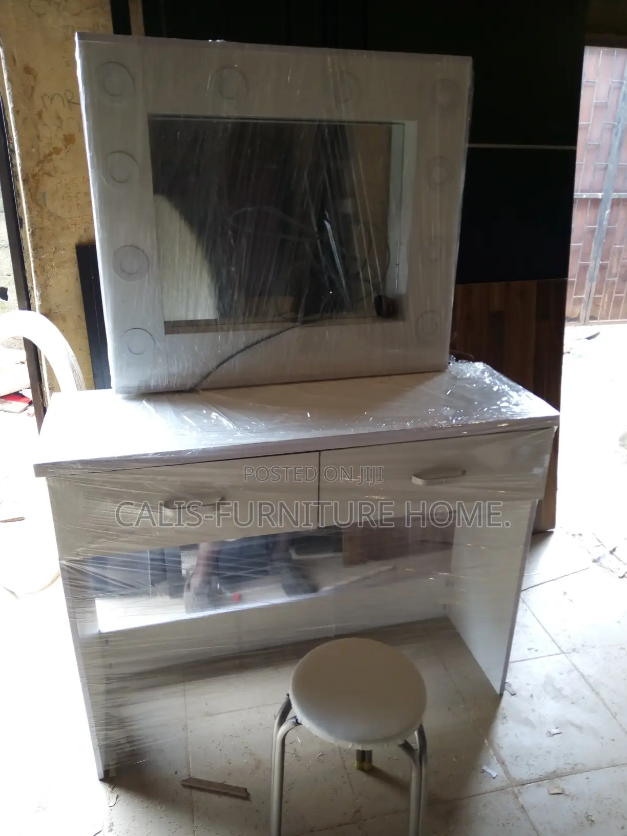 5ft Dressing Mirror With Lights (White Color)