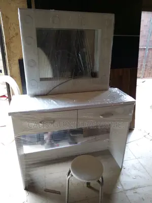5ft Dressing Mirror With Lights (White Color)