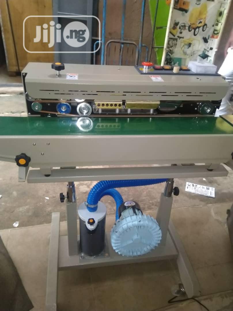 Continuous Sealing Machine
