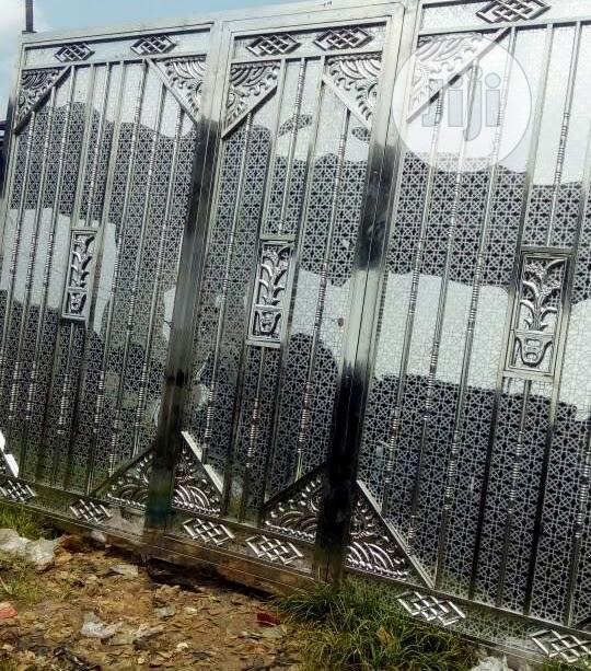 Stainless Steel Gate With Automatic Open and Remote Control