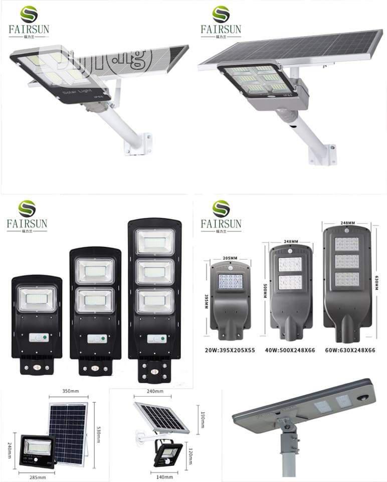 300 Watt Solar Street Light