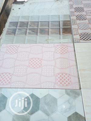 25x40bwall Tiles