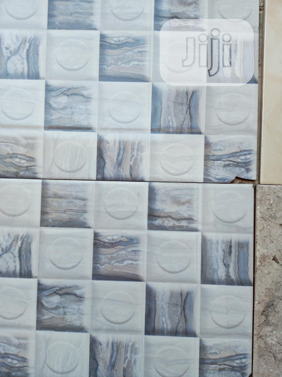 25x40bwall Tiles