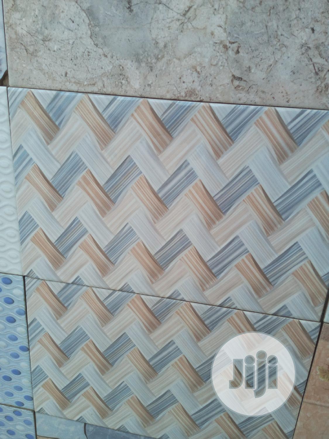 25x40bwall Tiles