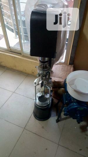 Bottle Capping Machine