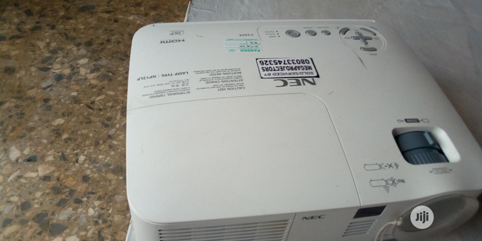 NEC Projector