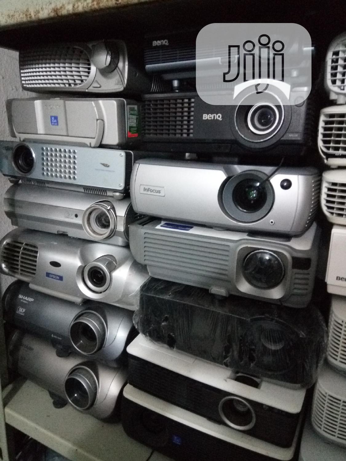 Projector Warehouse