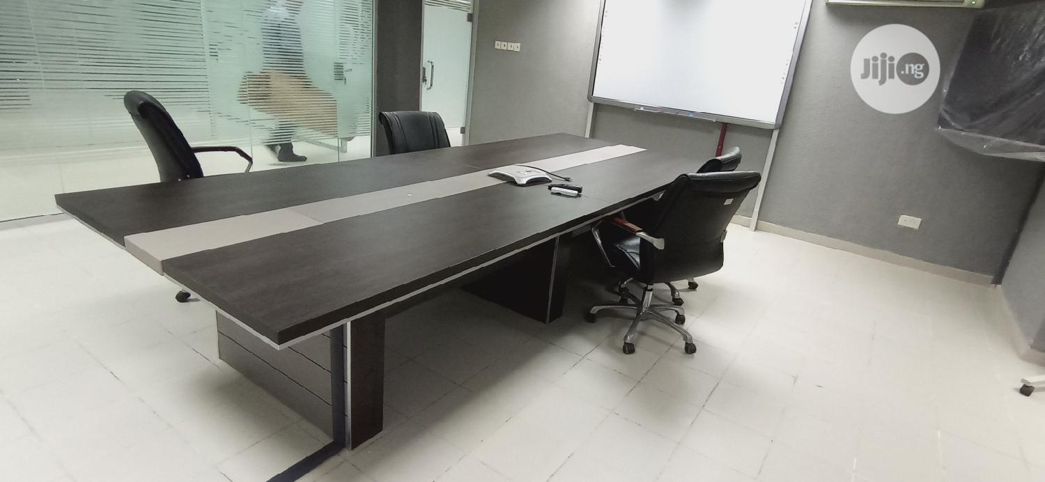 12 People Conference Table