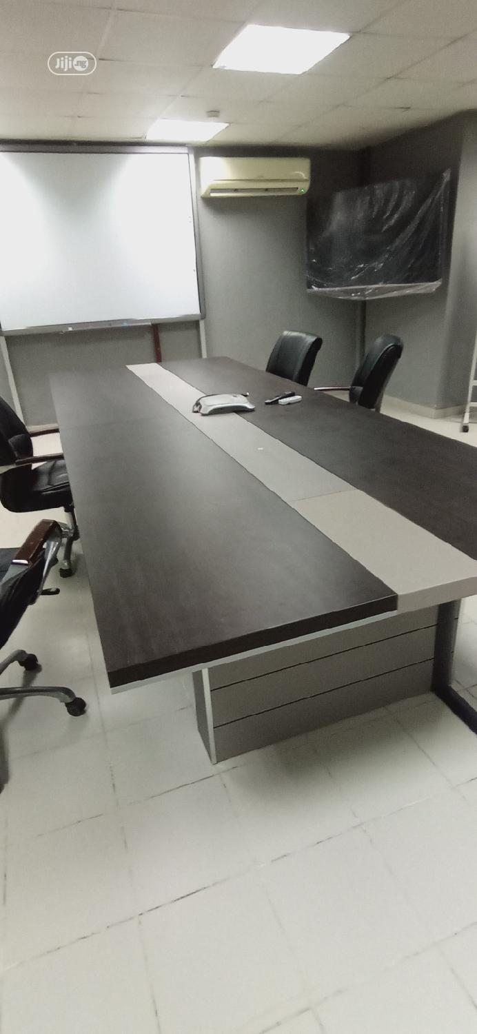 12 People Conference Table