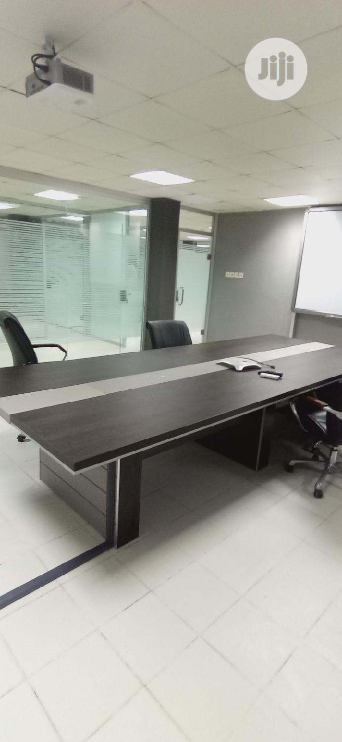 12 People Conference Table