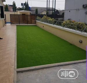 High Quality Artificial Green Grass for Home Garden.