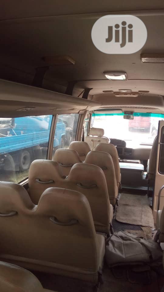 Toyota Coaster 2012