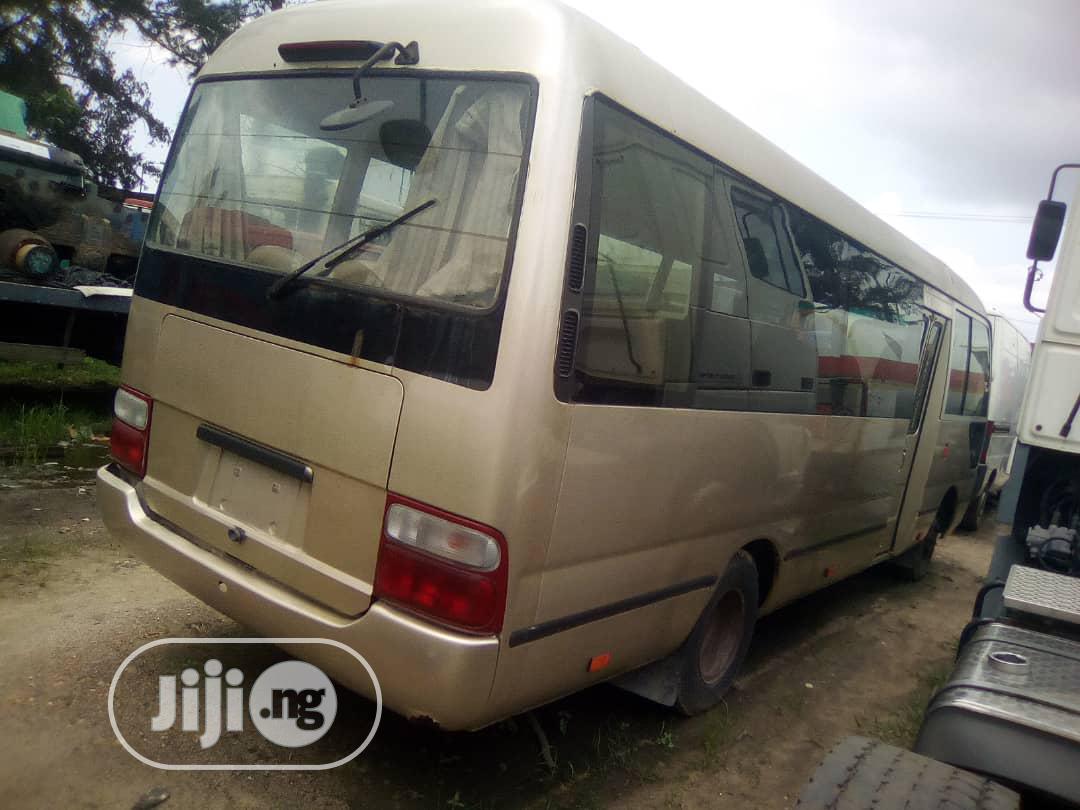 Toyota Coaster 2012