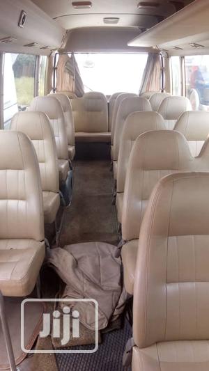 Toyota Coaster 2012