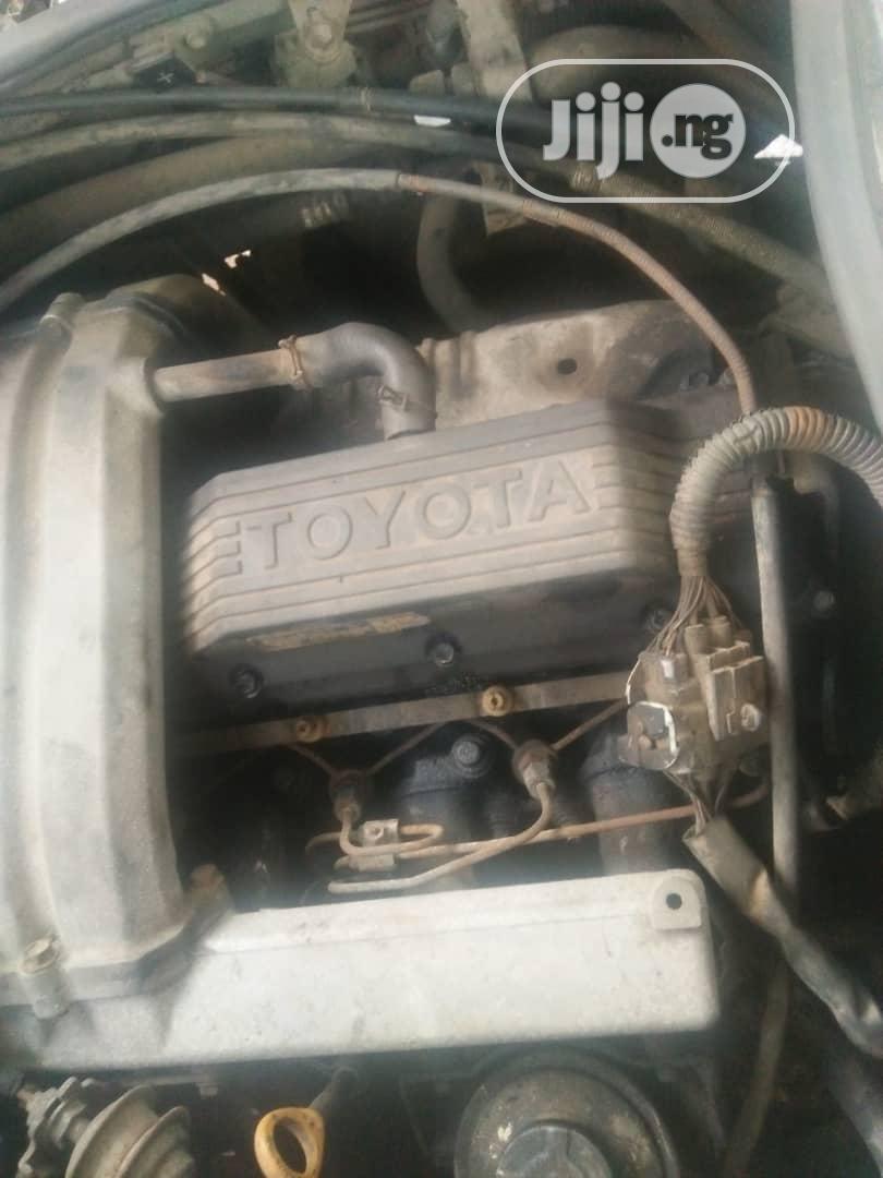 Toyota Coaster 2012