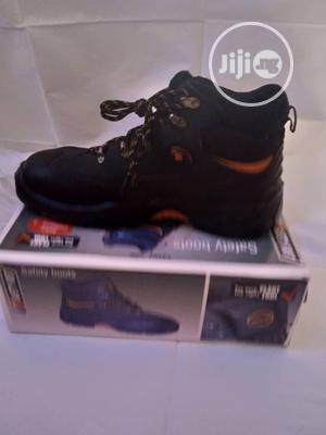 Safety Shoe Safety First