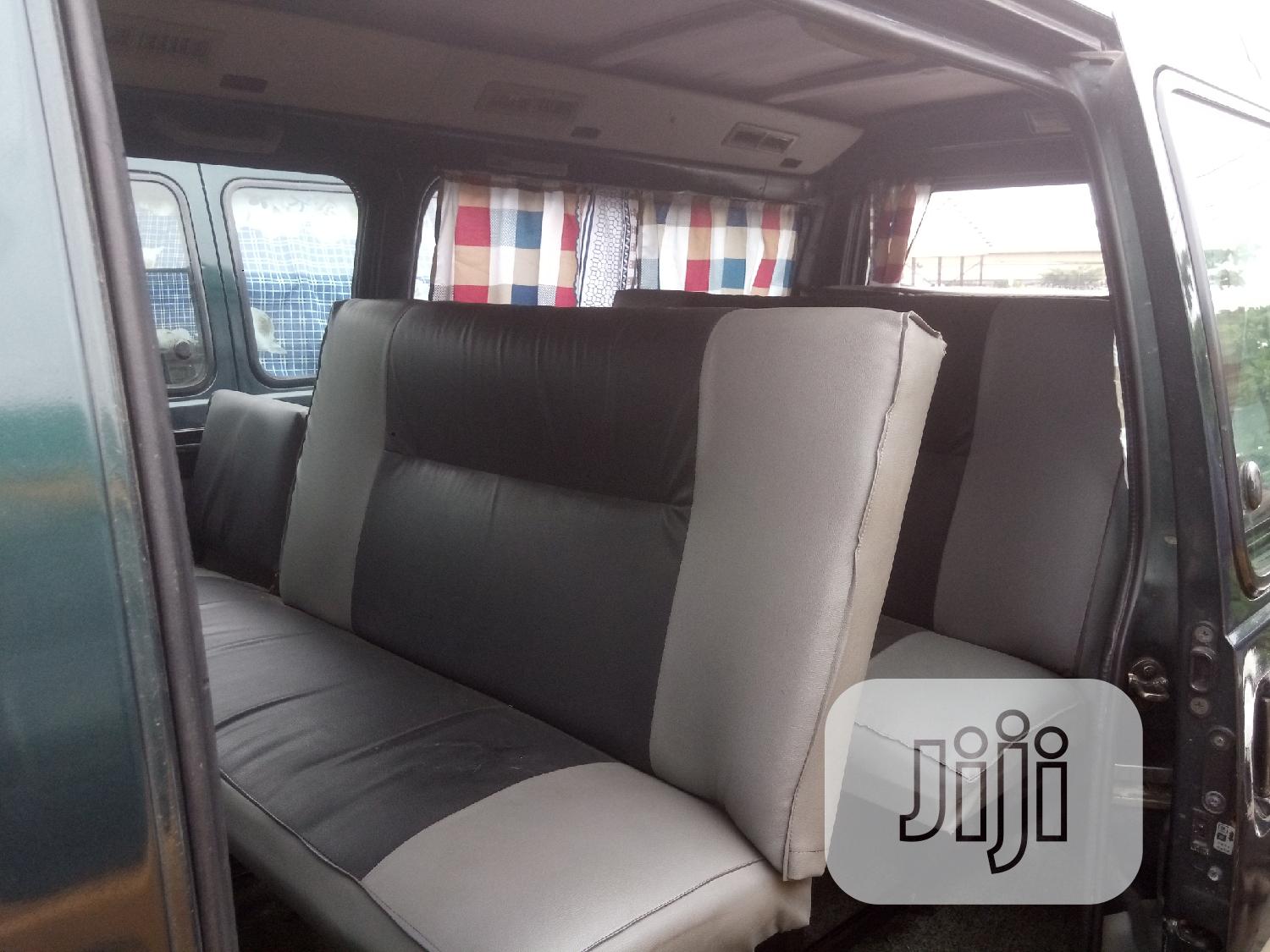 Mitsubishi L300 2001 Green