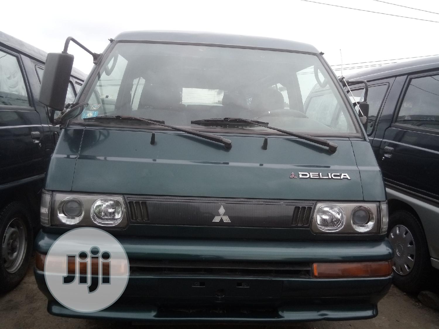 Mitsubishi L300 2001 Green