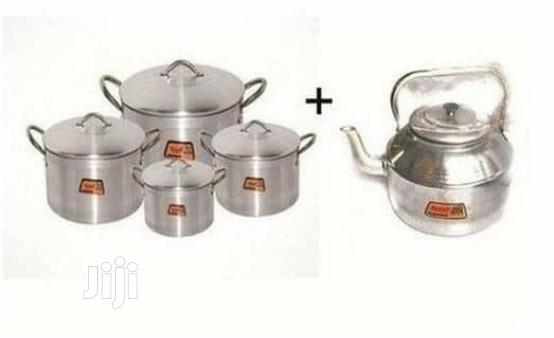 Tower Trim Pots Set and a Kettle