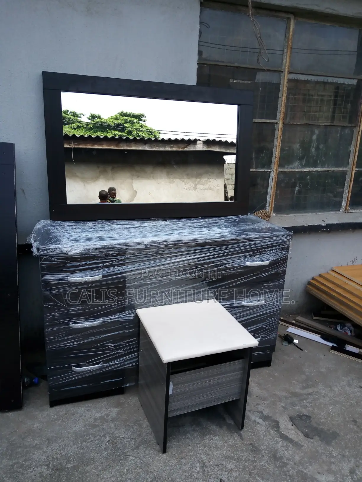 4ft Dresser