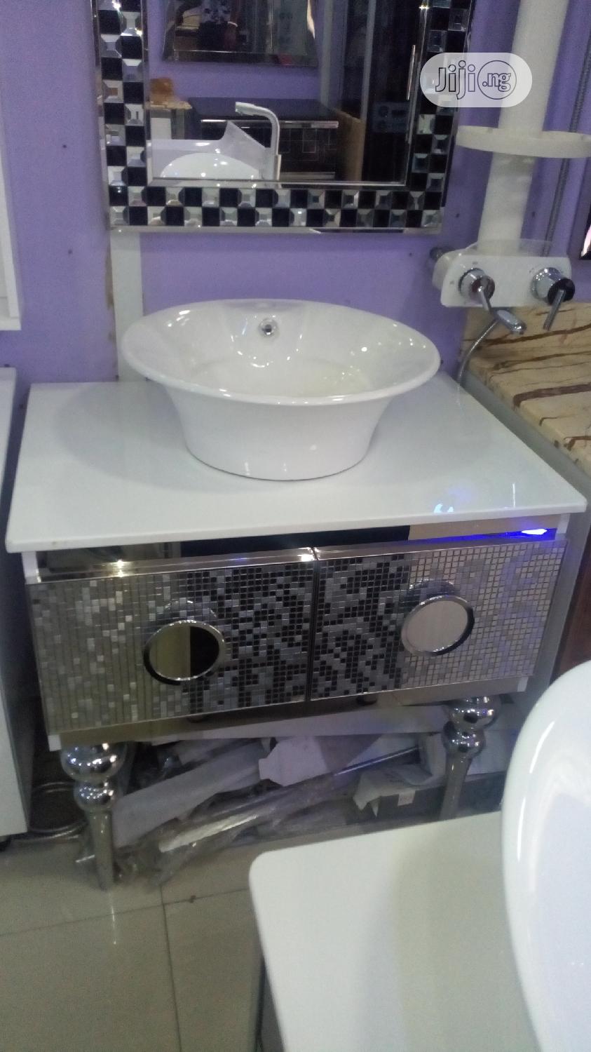 Cabinet Basin