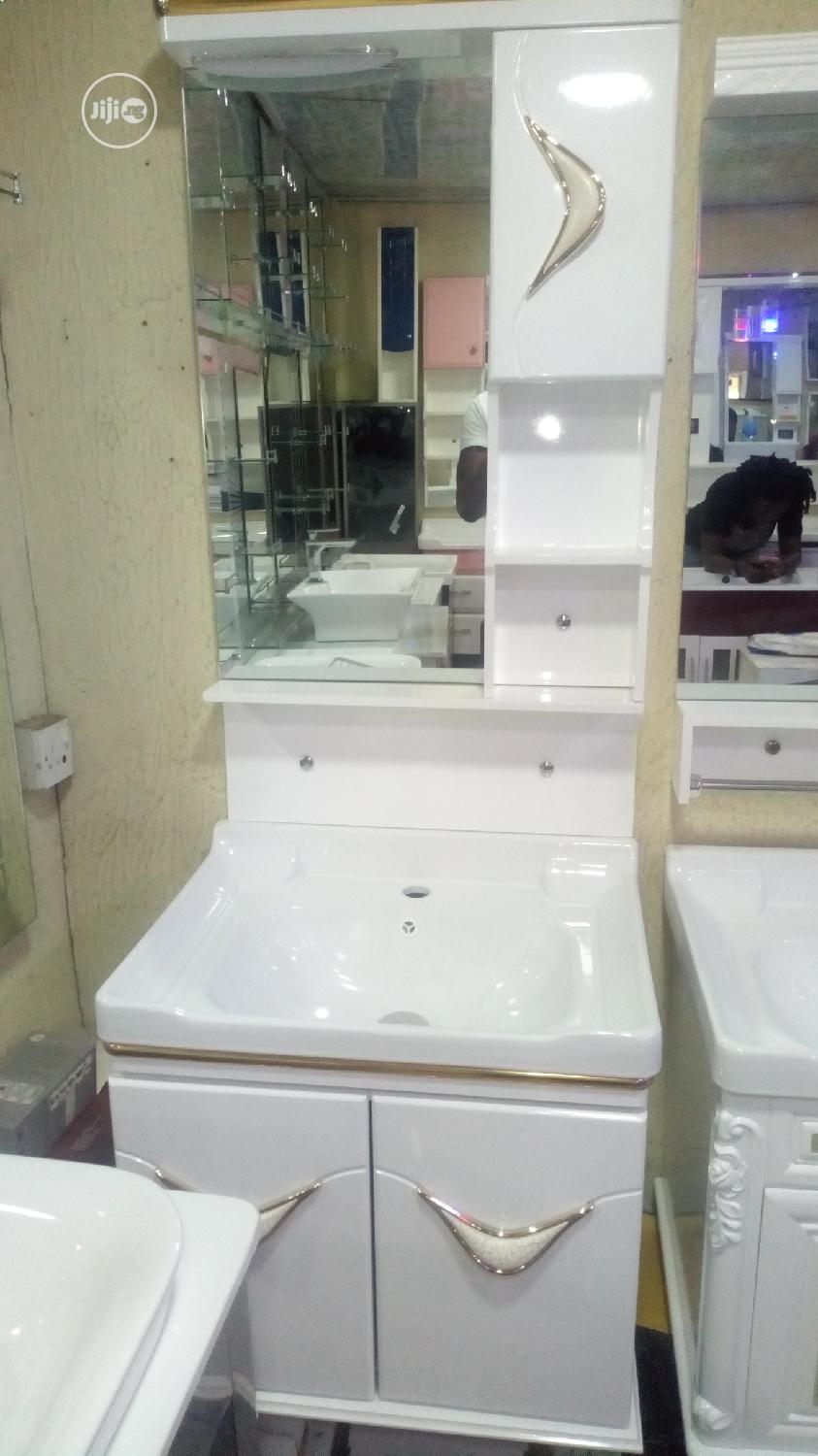 Cabinet Basin