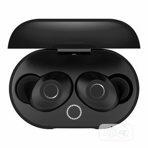 Momax Pills True Wireless Earphone With Charging Box - Black