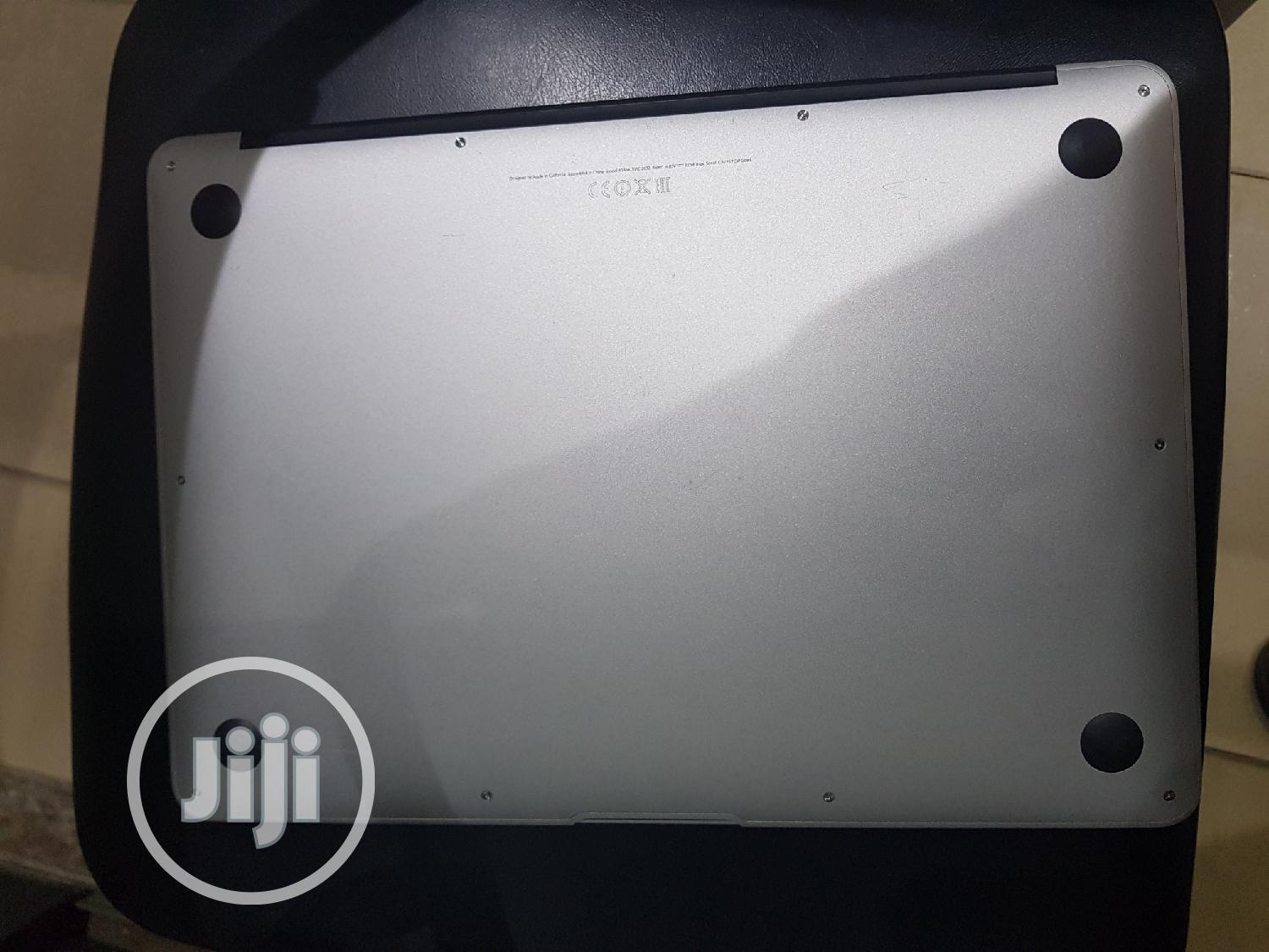 Laptop Apple MacBook Air 4GB Intel Core I5 SSD 128GB