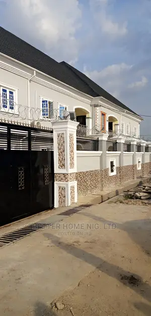Furnished 3bdrm Apartment in Oluyole for rent