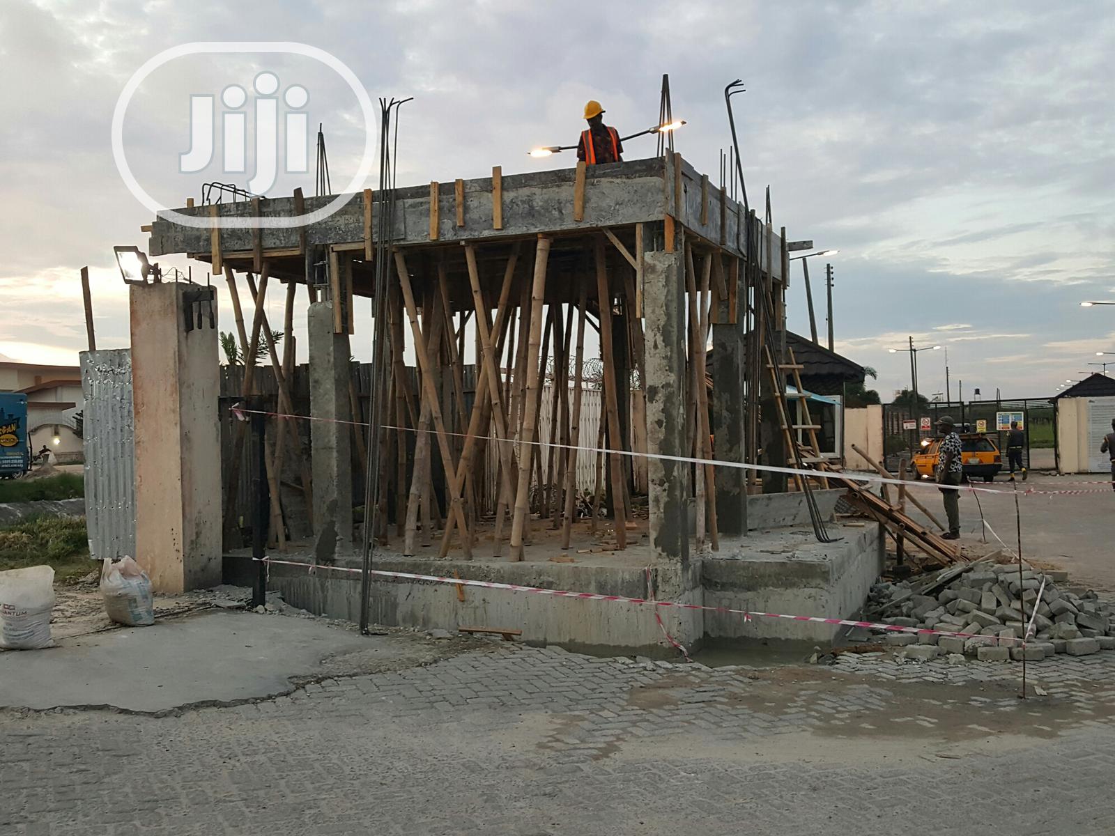 Building Contractor