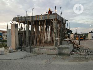 Building Contractor