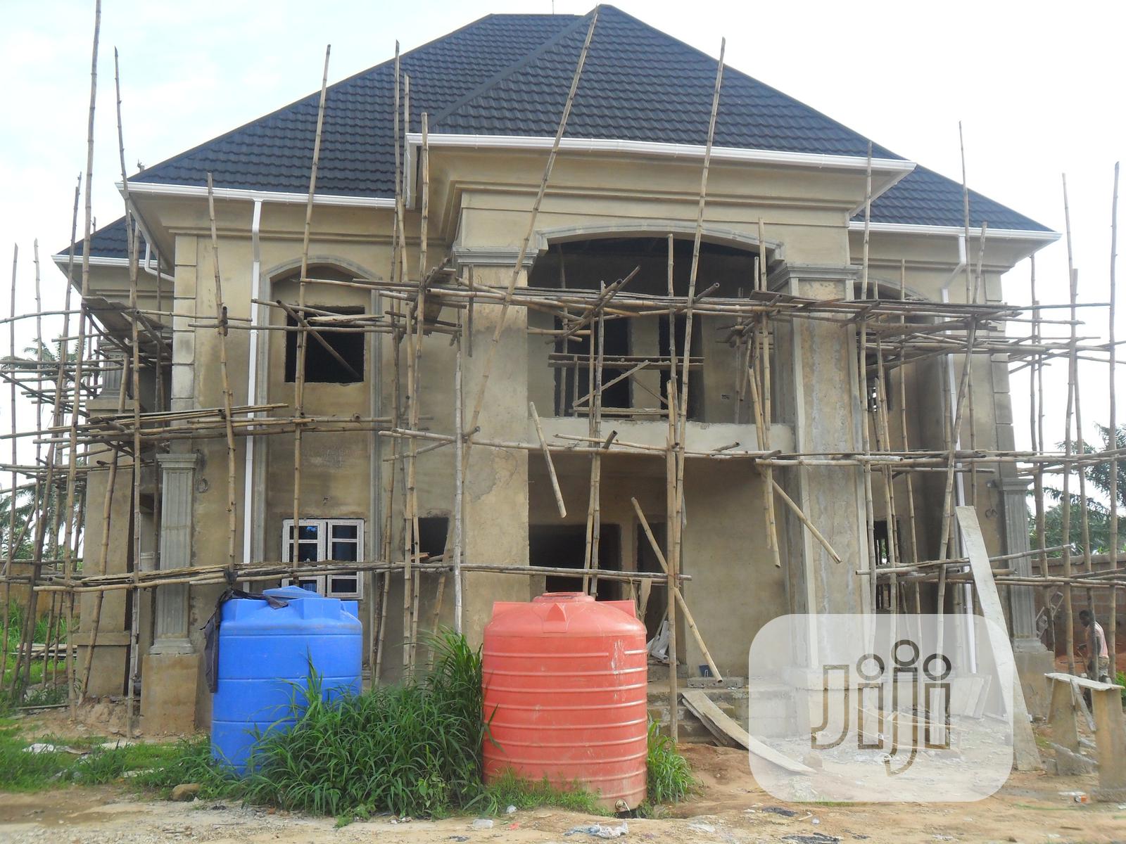 RESIDENTIAL PROJECT: Design and Construction.