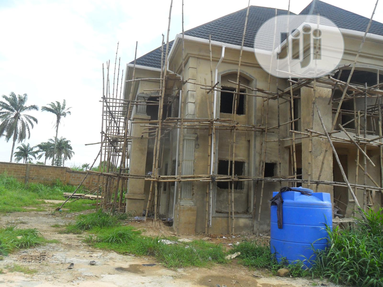 RESIDENTIAL PROJECT: Design and Construction.